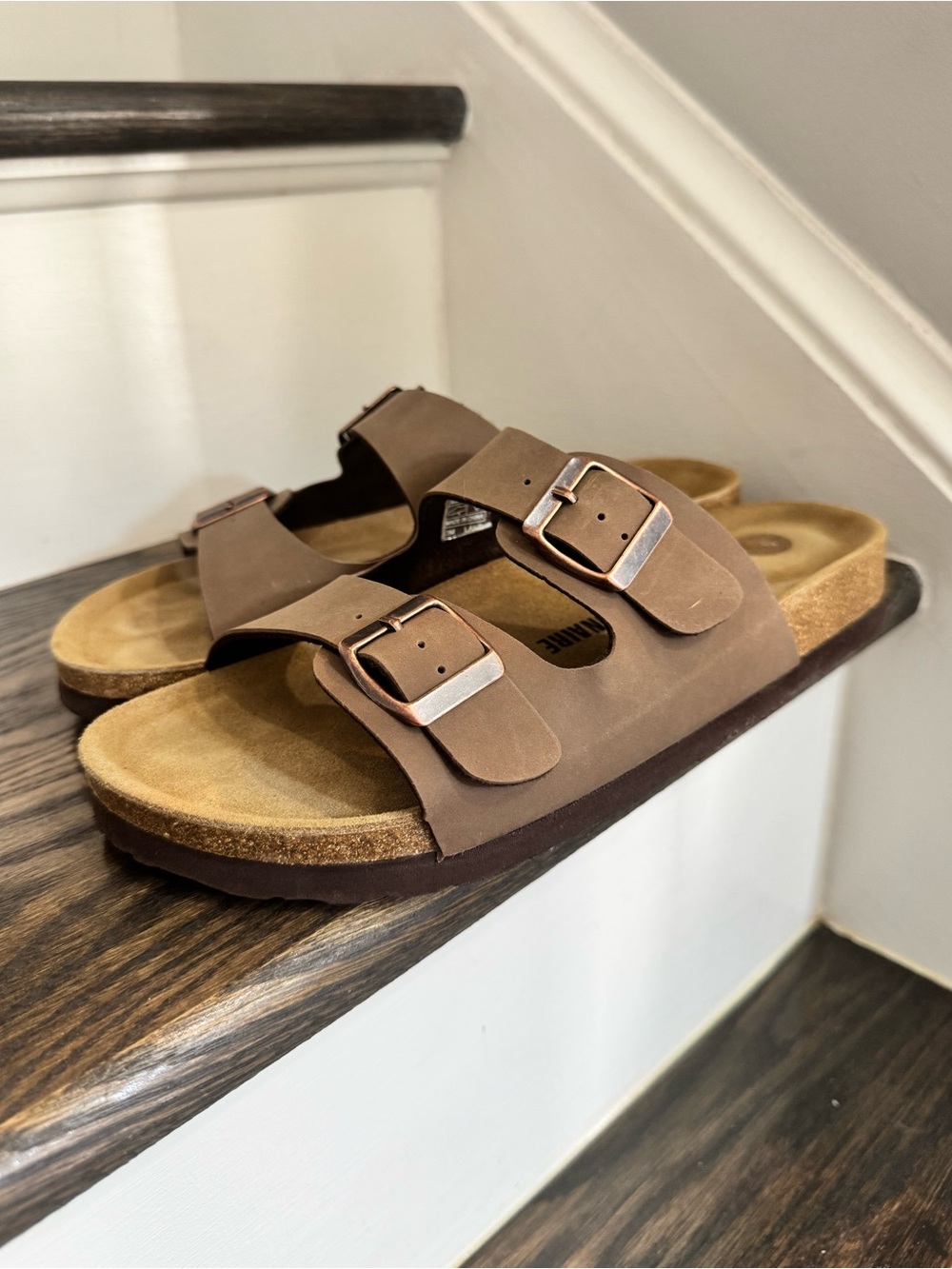 CUSHIONAIRE Women's Brown Slide Sandals Buckle Adjustable Comfort Sz 10M